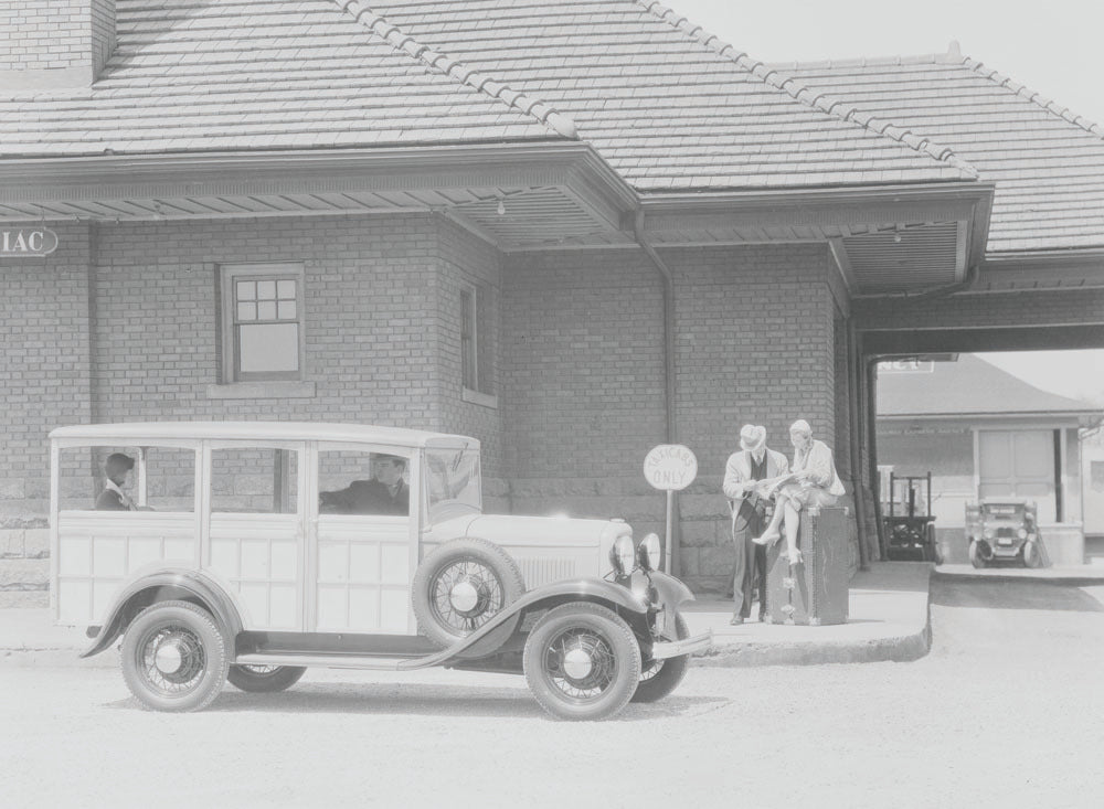 1932 Ford Station Wagon  0401-0769