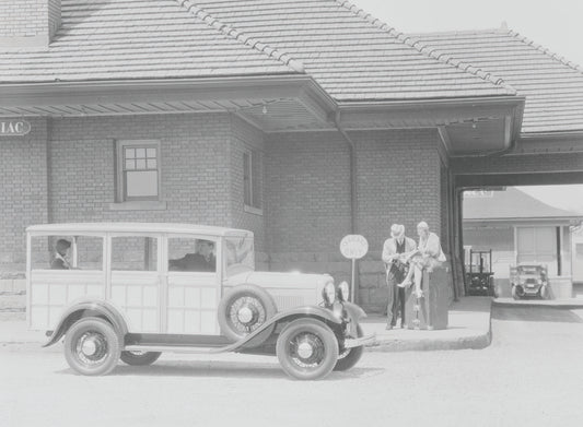 1932 Ford Station Wagon  0401-0769