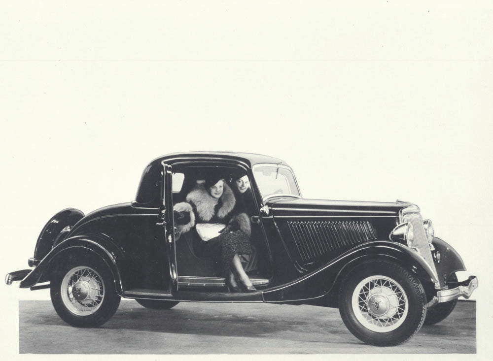 1934 Ford DeLuxe Three Window Coupe  0401-0785