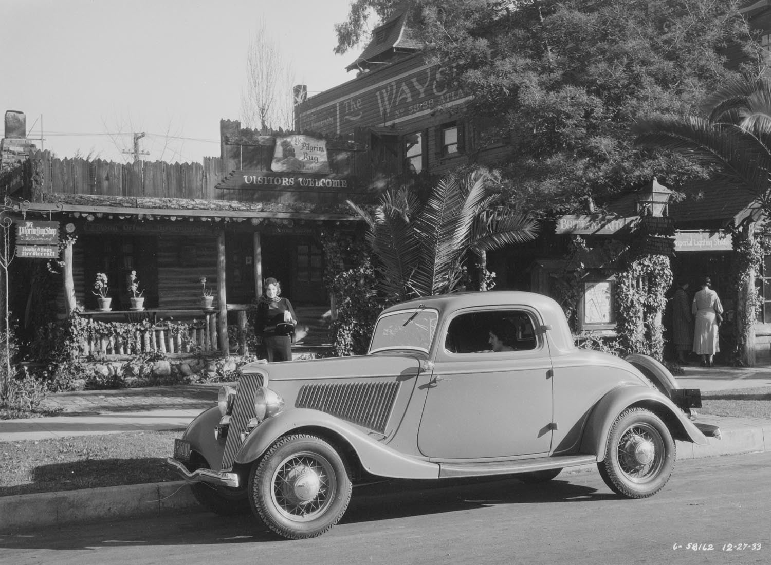 1934 Ford DeLuxe three window coupe  0401-0786