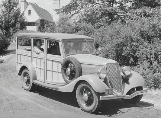 1934 Ford station wagon  0401-0790