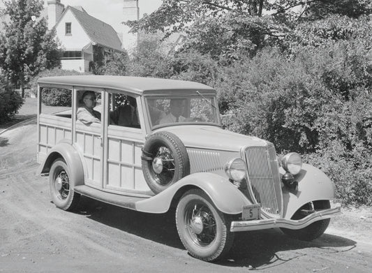 1934 Ford station wagon  0401-0790