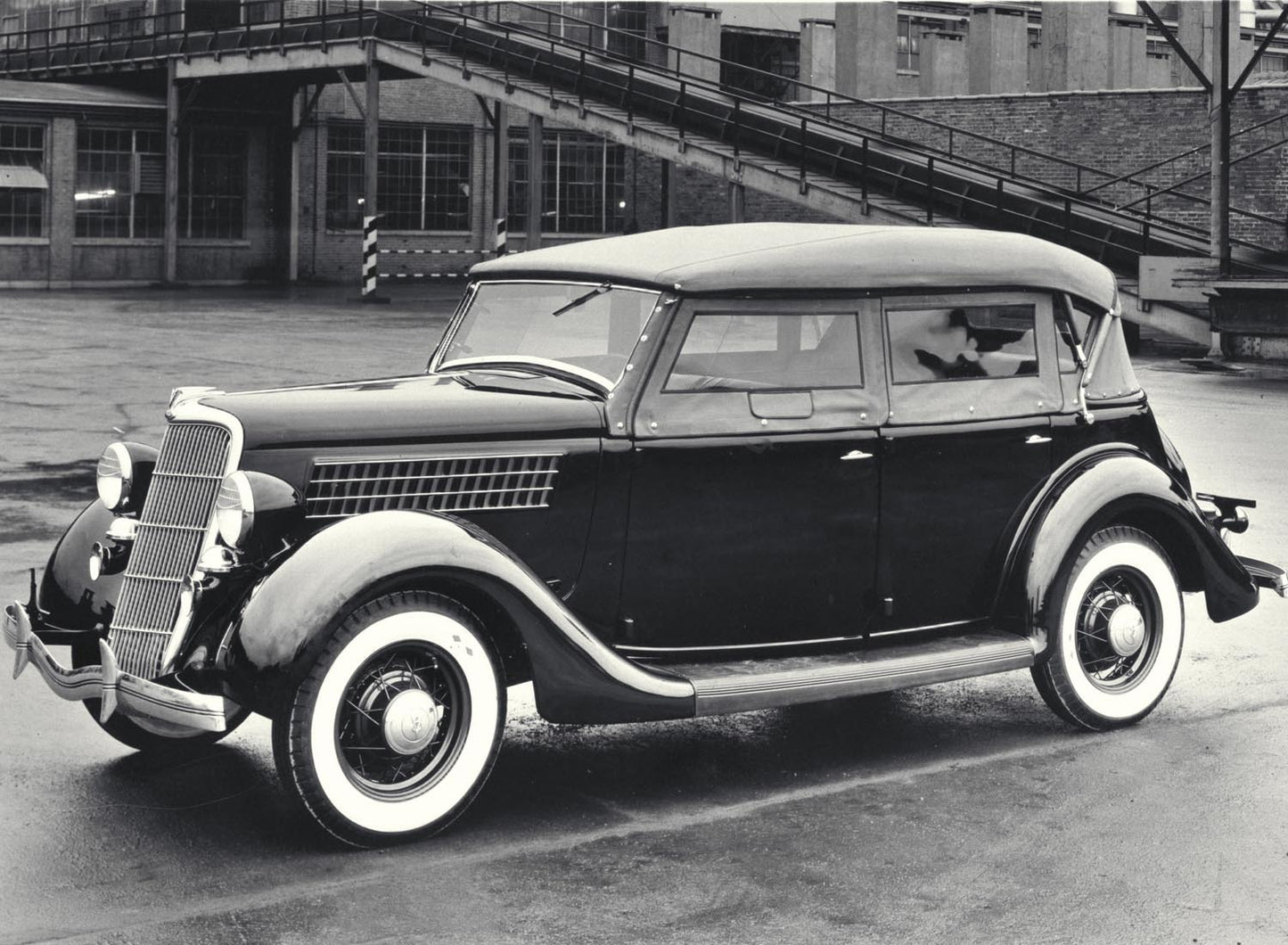 1935 Ford Phaeton  0401-0804