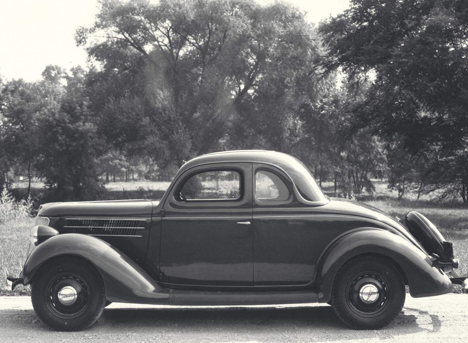1936 Ford five window coupe  0401-0820