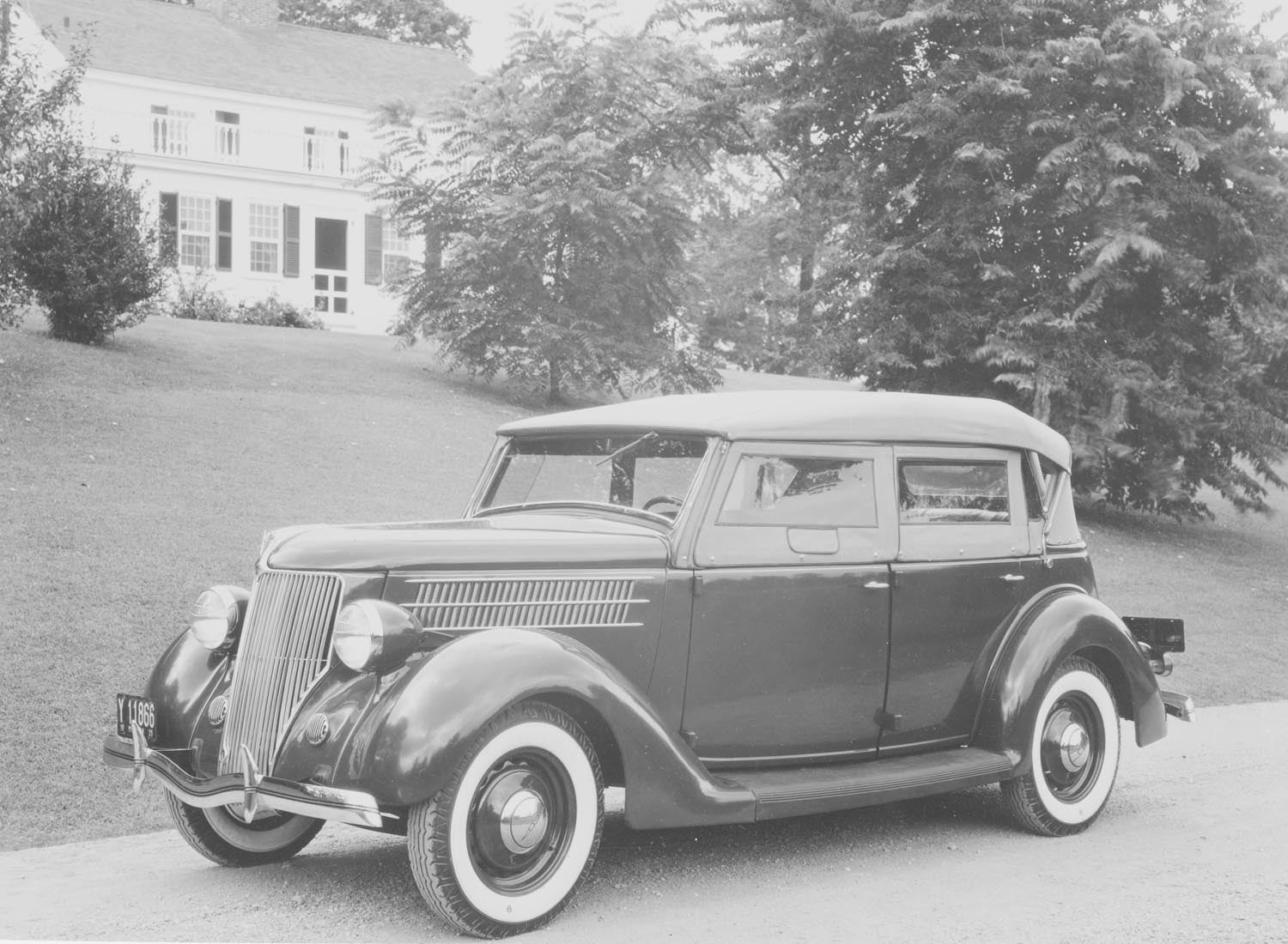 1936 Ford Phaeton  0401-0823