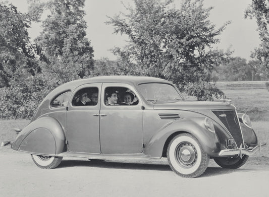 1936 Lincoln Zephyr four door  0401-0837