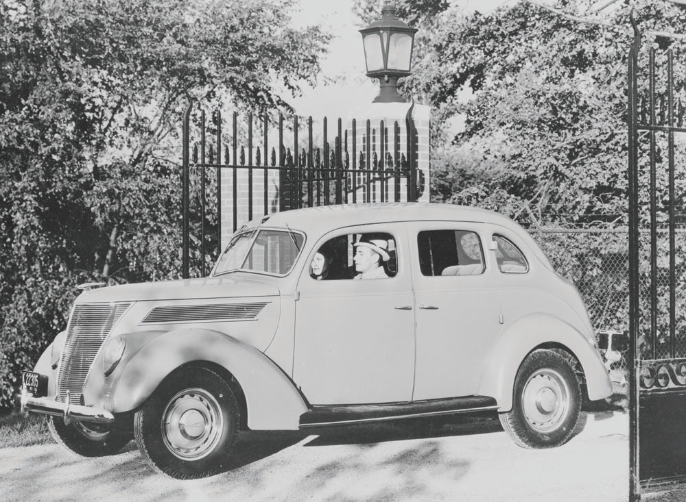 1937 Ford Fordor Sedan 0401-0842