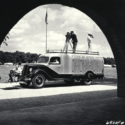 1937 Ford Photographic generating truck  0401-0844
