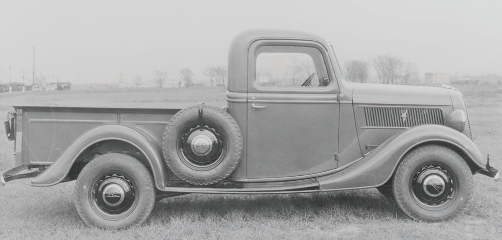 1937 Ford pickup truck  0401-0845
