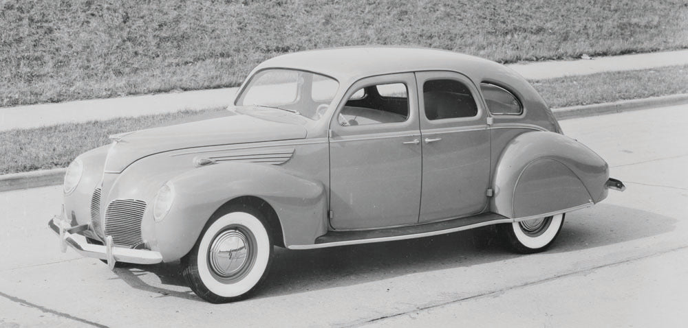 1938 Lincoln Zephyr four door 0401-0856