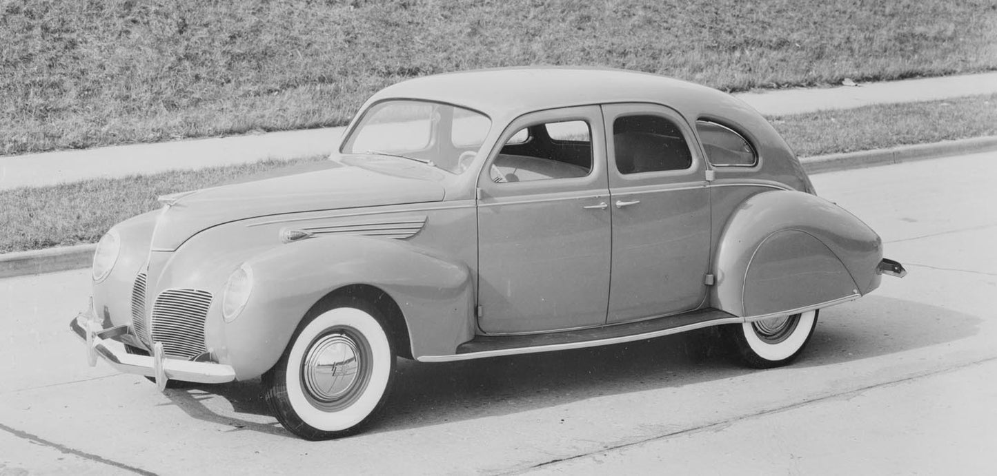 1938 Lincoln Zephyr four door  0401-0856