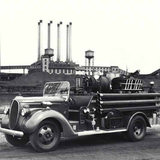 1939 Ford fire truck at Rouge Complex in 1951  0401-0860
