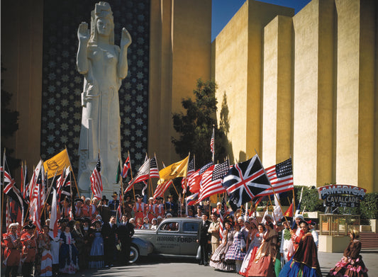 1940 Ford 28 Millionth car produced on tour of cou  0401-0874
