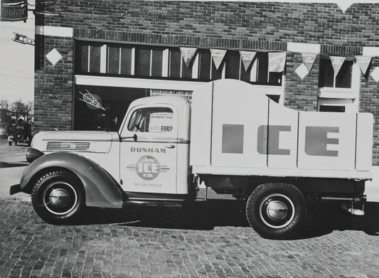 1941 Ford ice truck  0401-0901