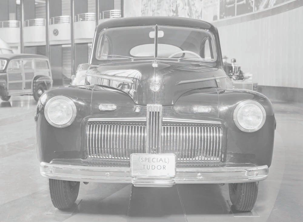 1942 Ford (Special) Tudor Sedan  0401-0914