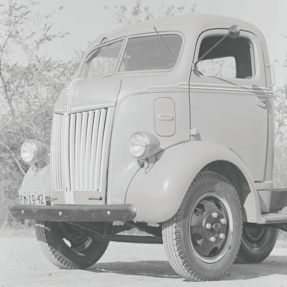 1942 Ford Cab Over Engine truck  0401-0916