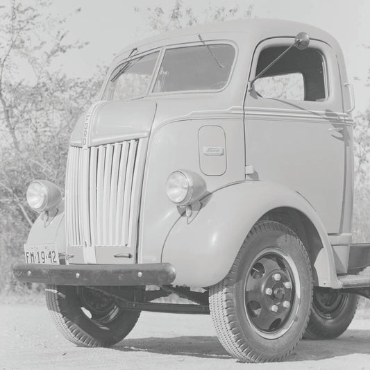 1942 Ford Cab Over Engine truck  0401-0916