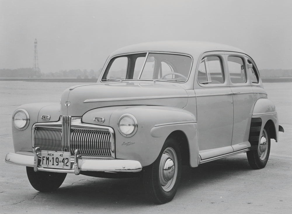 1942 Ford fordor Sedan 0401-0921