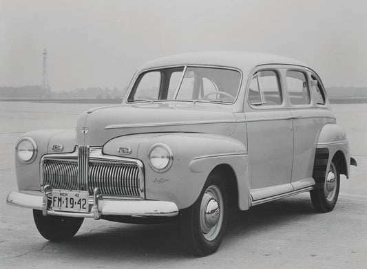 1942 Ford fordor Sedan  0401-0921