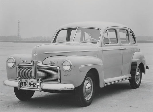 1942 Ford fordor Sedan  0401-0921