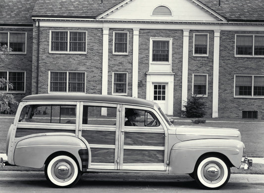 1942 Ford Station wagon  0401-0934