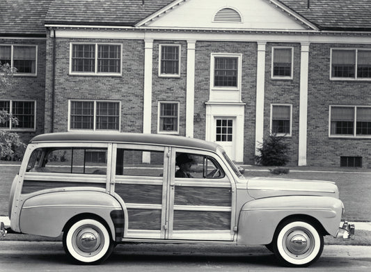 1942 Ford Station wagon  0401-0934