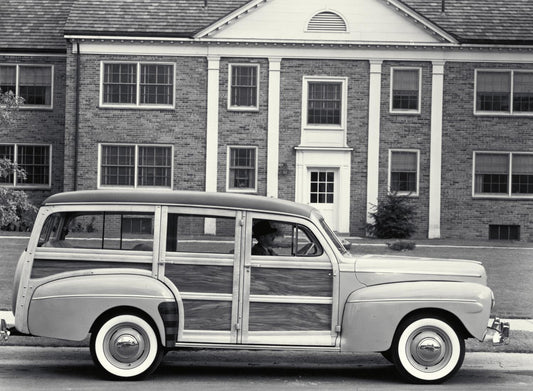 1942 Ford Station wagon  0401-0934