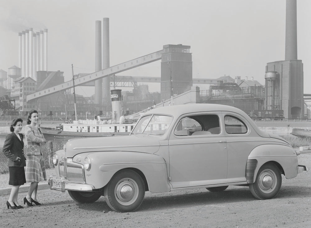 1942 Ford Super DeLuxe Coupe  0401-0935