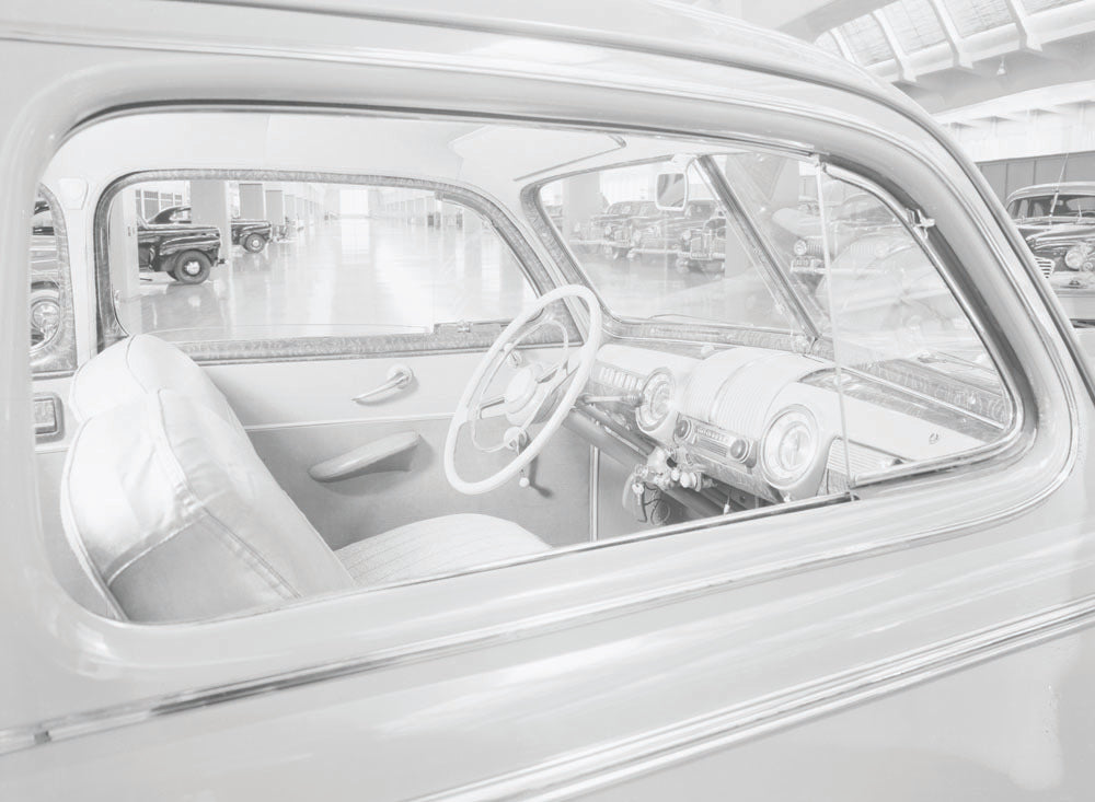 1942 Ford Super DeLuxe interior  0401-0937