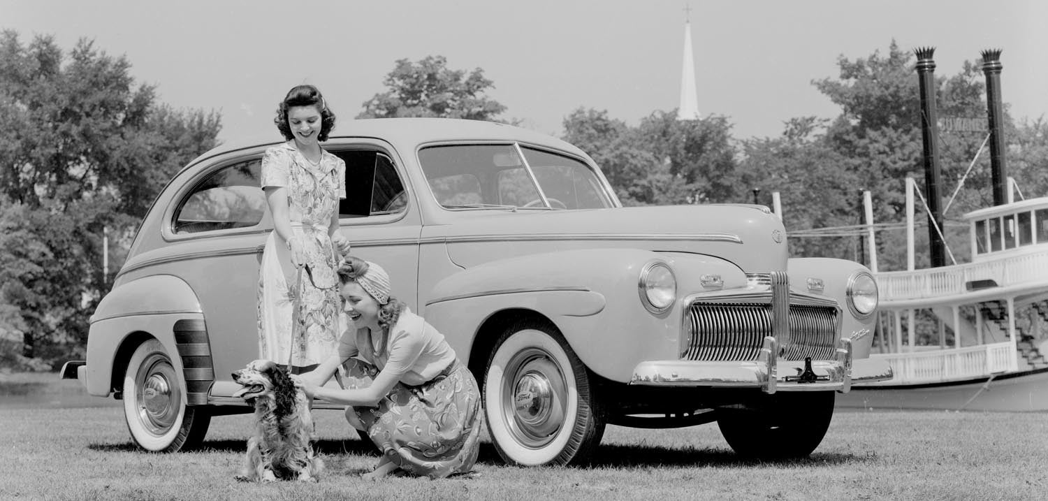 1942 Ford Super DeLuxe  0401-0938