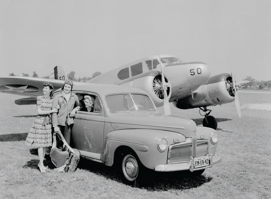 1942 Ford Super DeLuxe with airplane  0401-0948