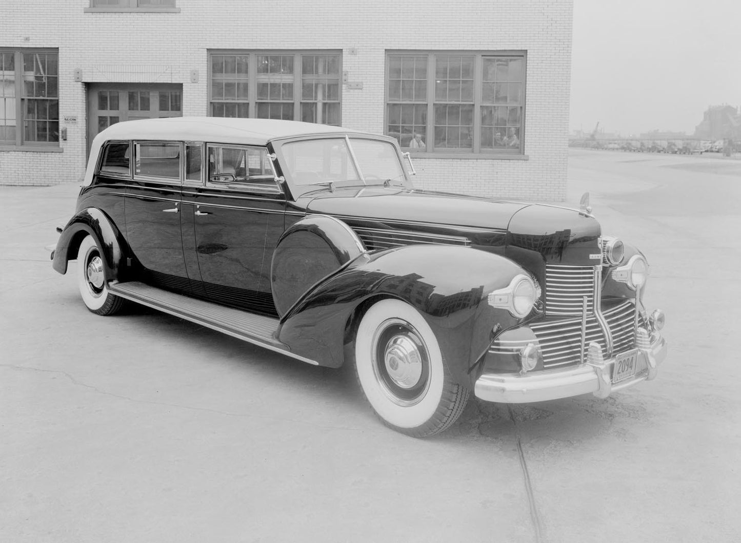 1942 Lincoln armored Presidental car  0401-0953