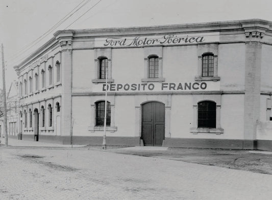 1943 Ford facility Barcelona Spain  0401-0975