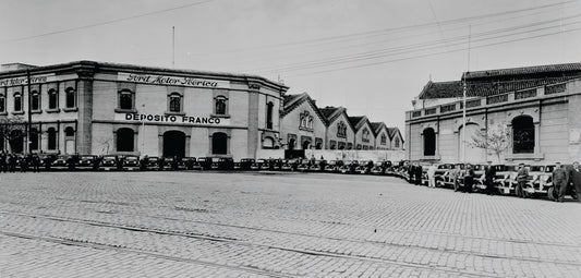 1943 Ford facility Barcelona Spain  0401-0976