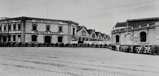 1943 Ford facility Barcelona Spain  0401-0976