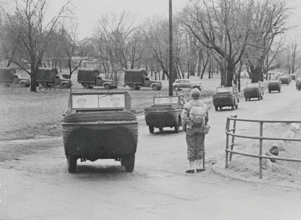 1943 U S Army amphibians  0401-0990