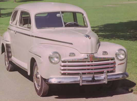 1946 Ford Tudor Sedan 0401-1017