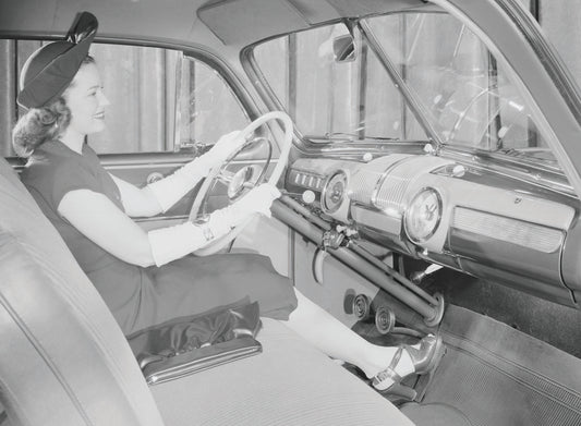 1947 Ford Tudor Sedan interior 0401-1075