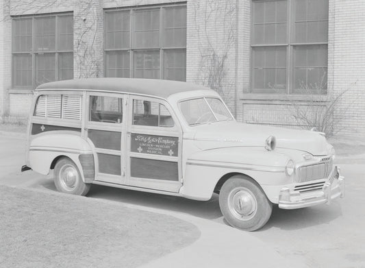 1948 Mercury ambulance 0401-1102