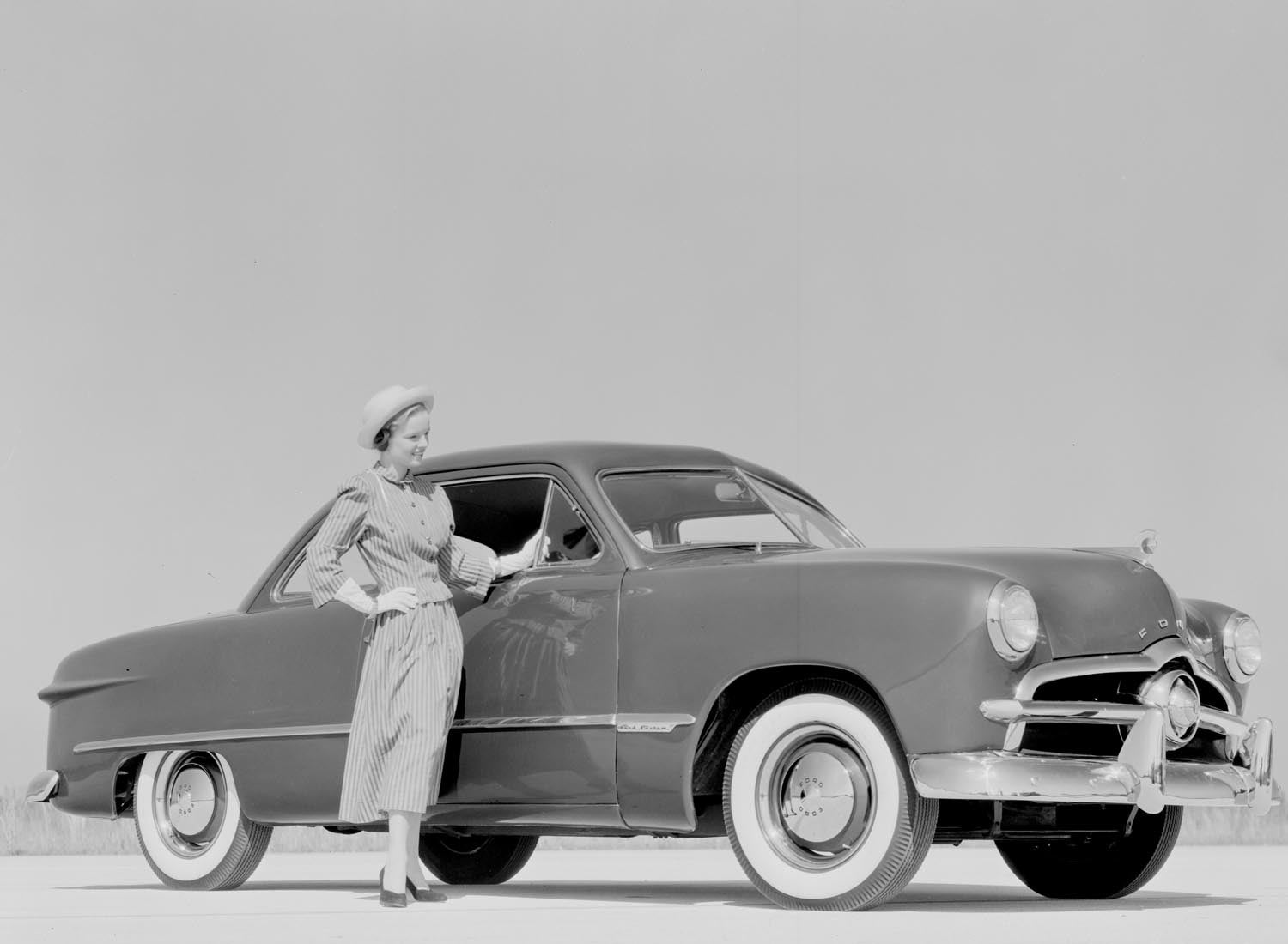 1949 Ford coupe  0401-1127