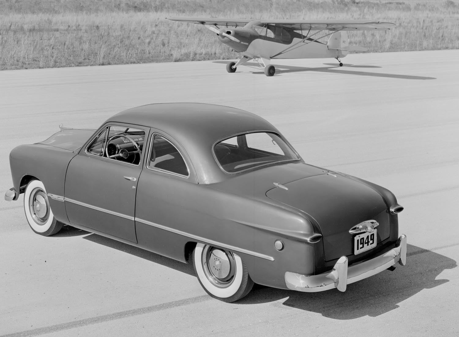 1949 Ford coupe  0401-1128