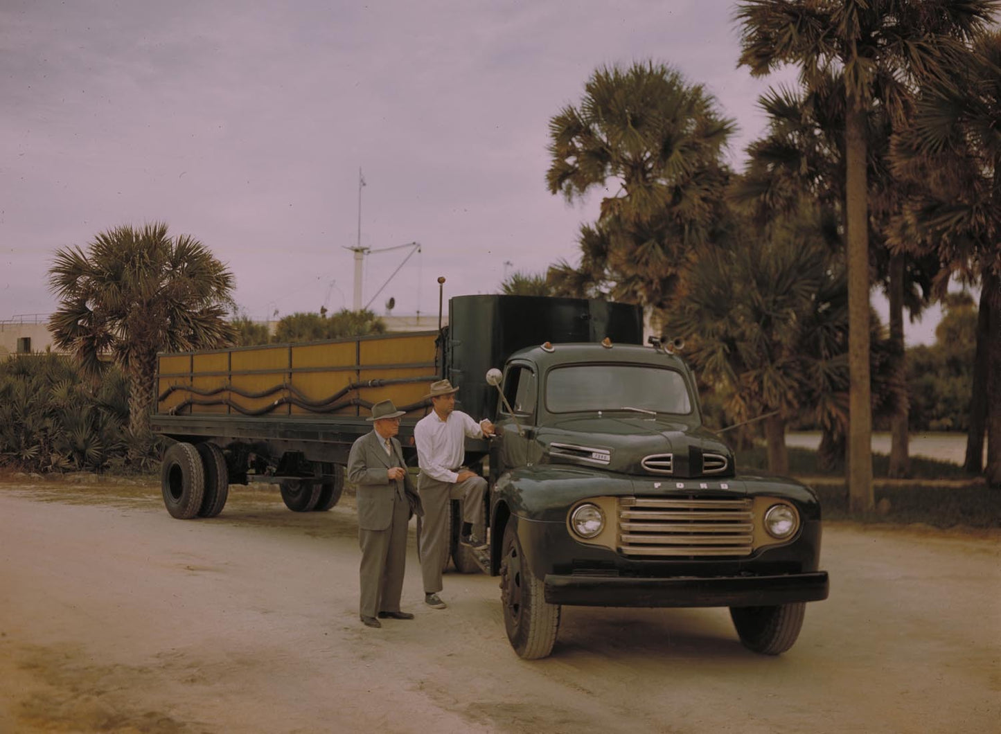 1949 Ford F 7 truck  0401-1141