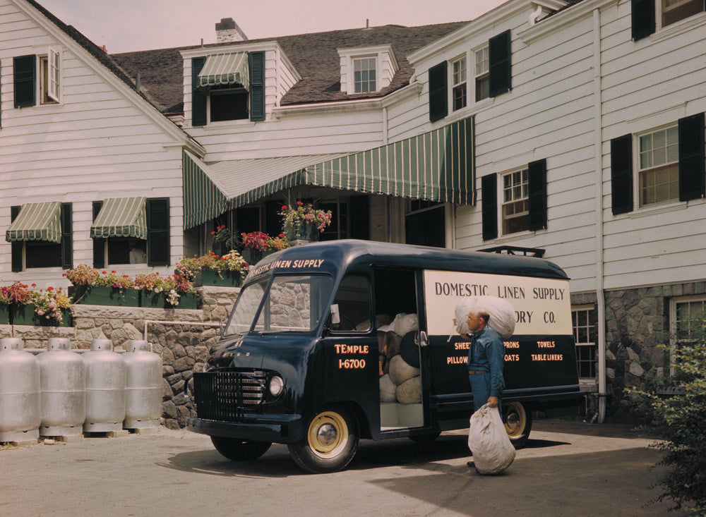 1949 Ford panel delivery at Oakland Hills Country  0401-1149