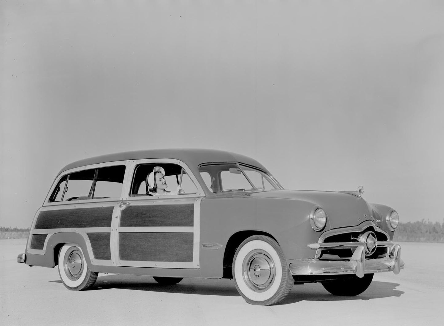 1949 Ford station wagon  0401-1158