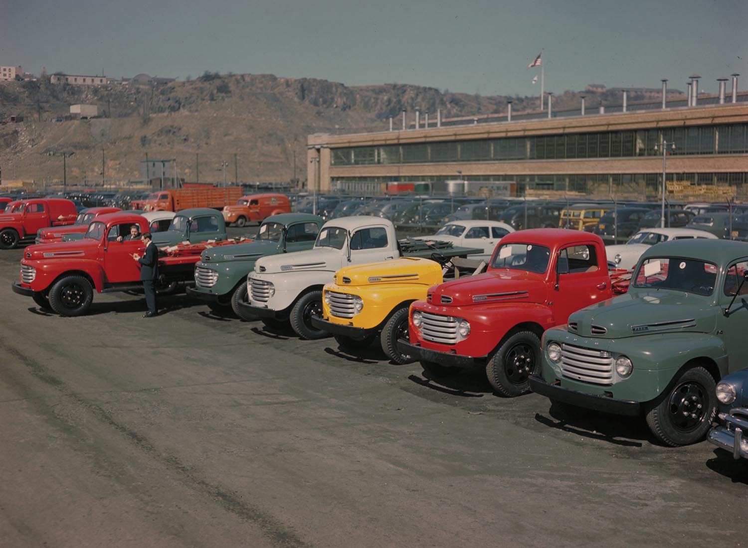 1949 Ford trucks at Edgewater New Jersey Plant  0401-1162