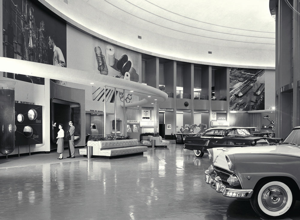 1955 Ford Rotunda displays and exhibits 0401-1259