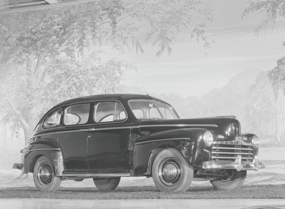 1946 Ford Fordor Sedan 0401-1295