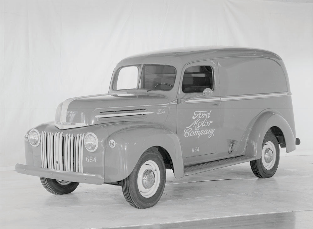 1946 ford half ton panel truck 0401-1298