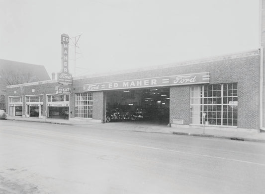 1944 Ford service station Ed Maher 0401-1312