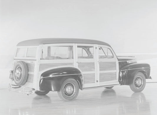 1946 Ford station wagon 0401-1330